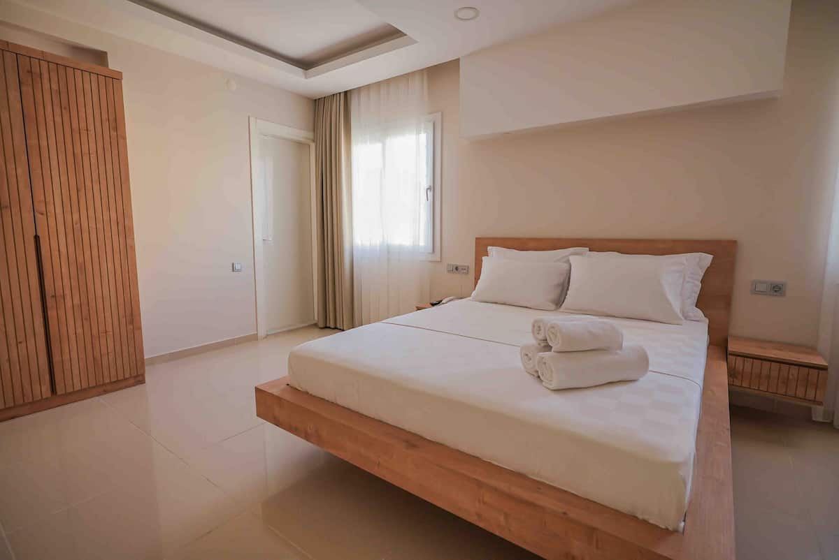 Soul House Kuşadası Room 12 as shown on Airbnb