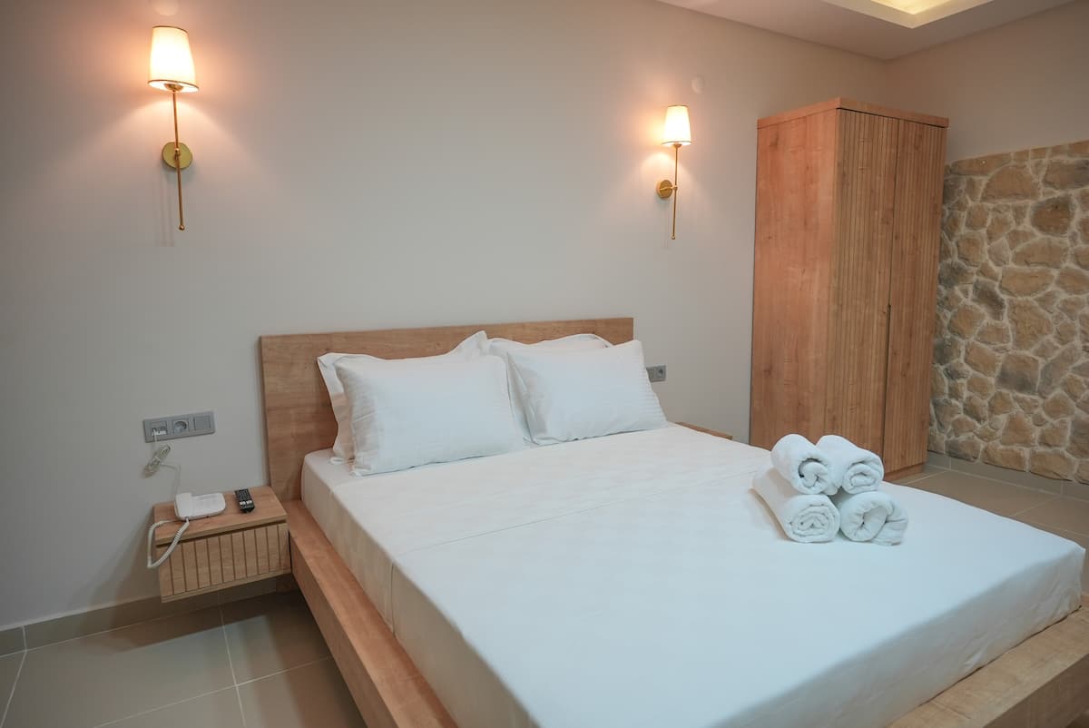 Soul House Kuşadası Room 4 as shown on Airbnb