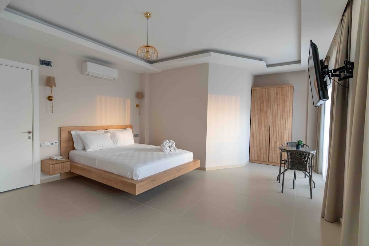 Soul House Kuşadası Room 6 as shown on Airbnb